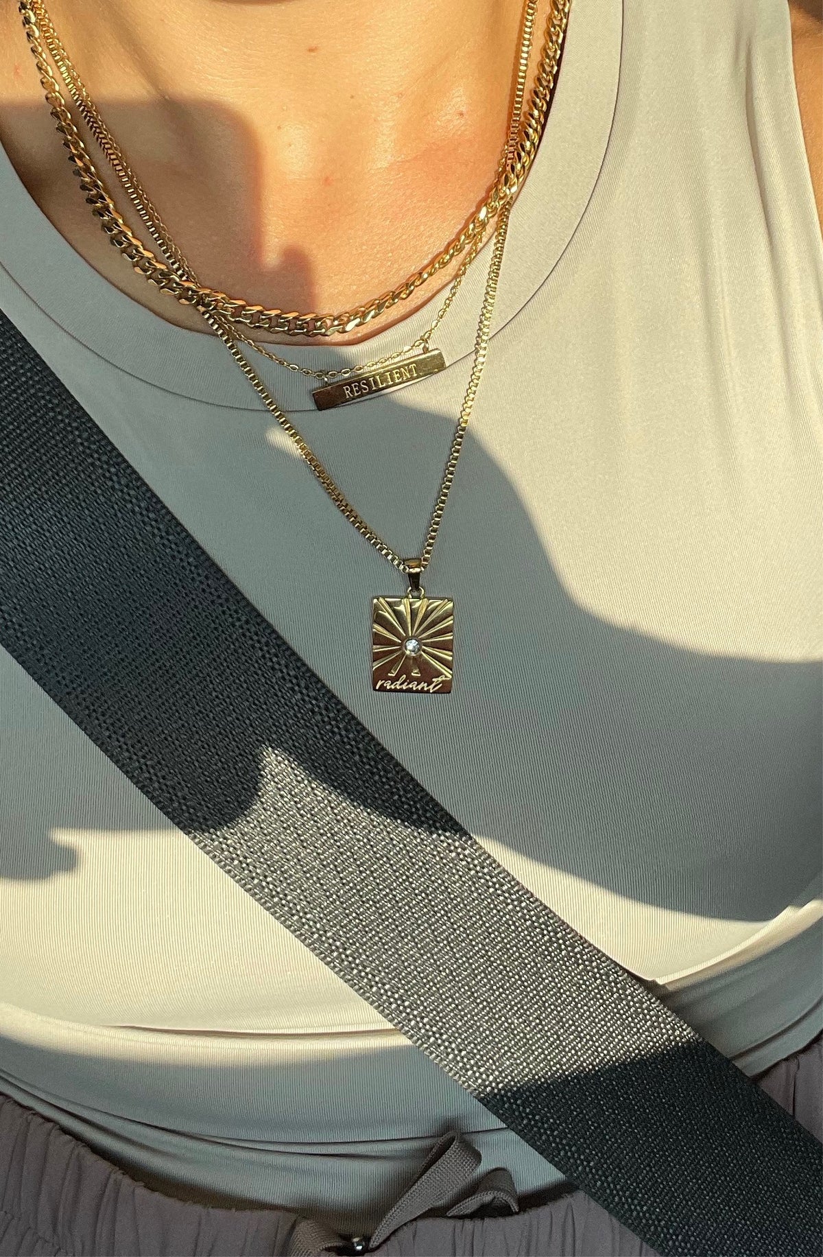Radiant Pendant Necklace Gold